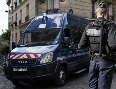 Γαλλία: Εκκένωση εμπορικού κέντρου λόγω ύποπτων σακιδίων